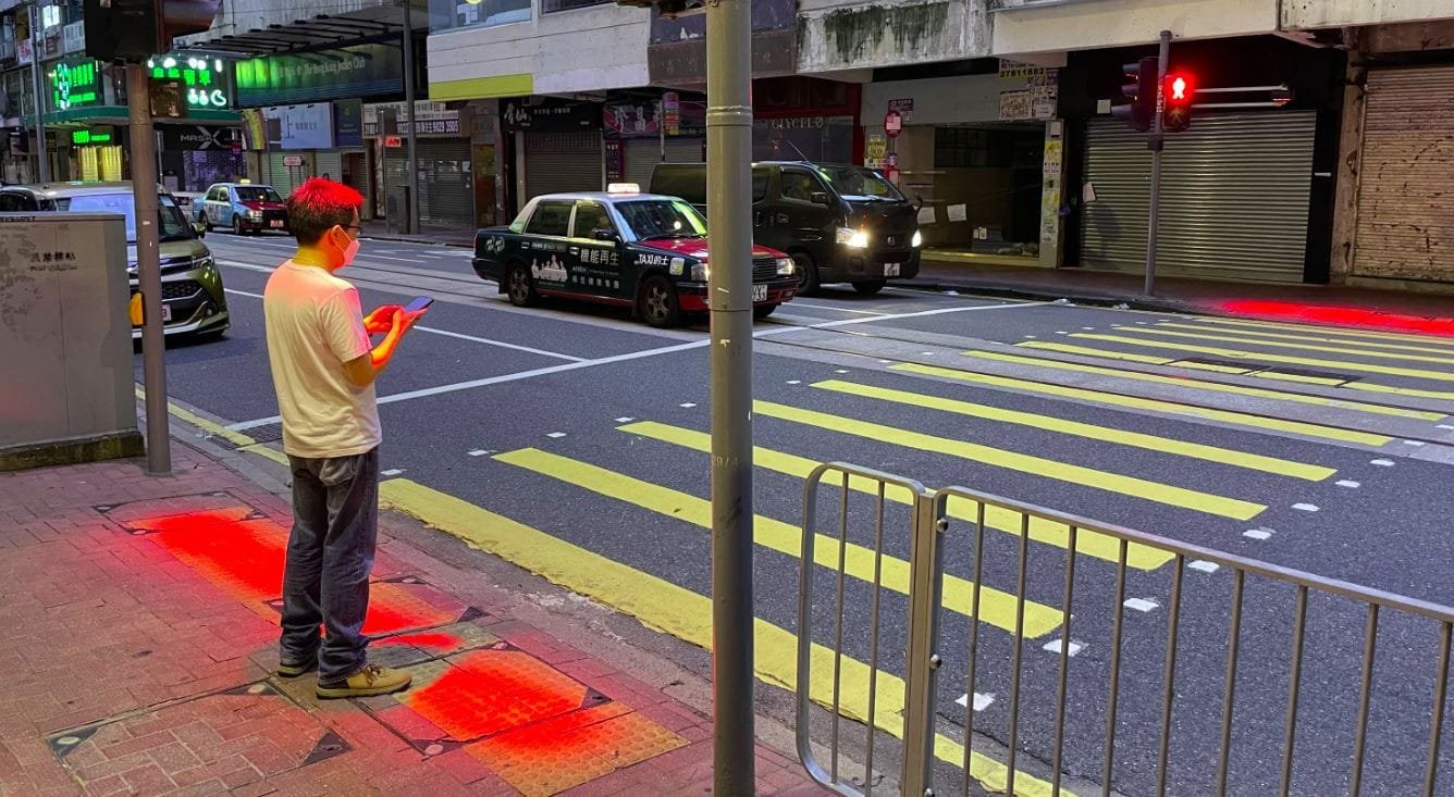 Akıllı Telefonların Etkisi ve Hong Kong'daki Yenilikçi Çözüm