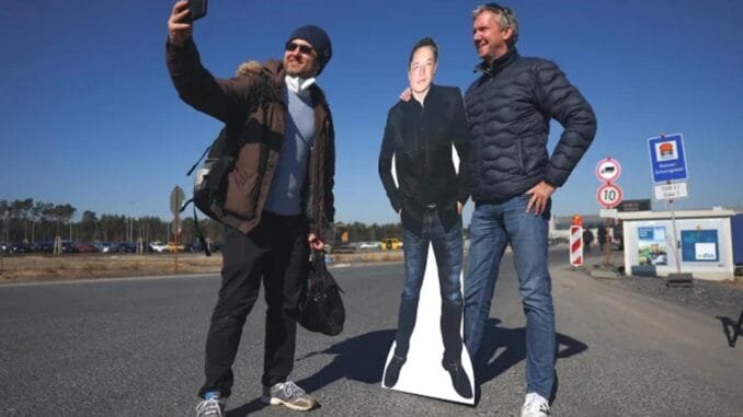 elon-musk-ve-parag-agrawal-arasinda-twitterdaki-sahte-hesap-tartismasi-9q1IMsty.jpg