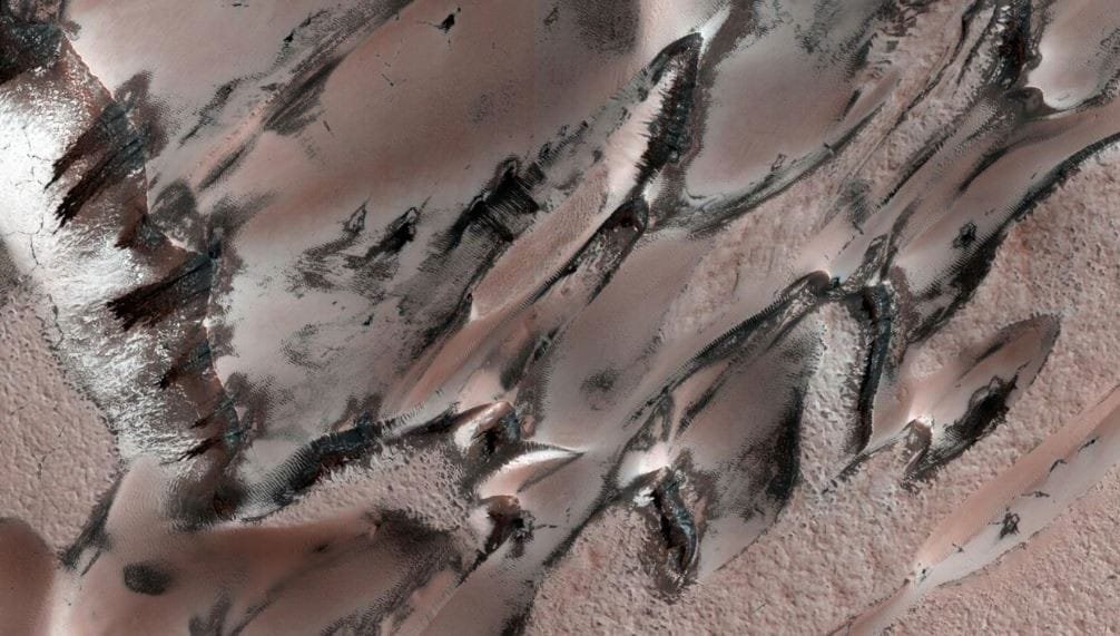 Mars'ın Kış Harikalar Diyarı: Gizemli Kar ve Buz Olayları