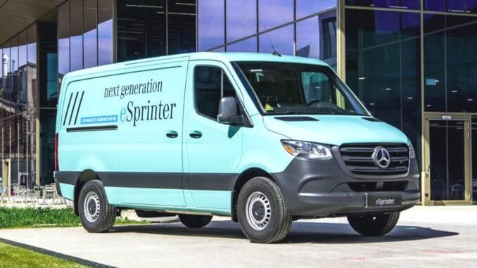 mercedes-benz-ve-rivian-elektrikli-minibus-ortakligi-MiMGdKDz.jpg
