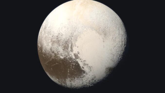 nasa-plutonun-gercek-renklerini-gosteren-carpici-goruntu-paylasti-HNdjDaFa.jpg