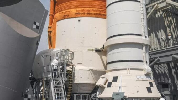 nasanin-artemis-1-gorevi-ve-sls-roketinde-yakit-sizintisi-onarimi-NjuRvgyv.jpg