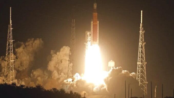 nasanin-artemis-1-roketinin-basarili-firlatilisi-qxMKcehU.jpg
