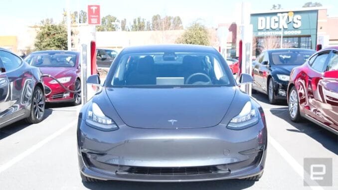 teslanin-model-3un-yeniden-tasarimi-highland-projesi-awkSMEJ2.jpg
