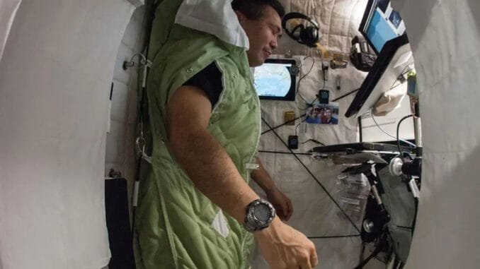 uzayda-uyku-astronotlarin-zorlugu-ve-yeni-teknolojiler-w18JXiCD.jpg