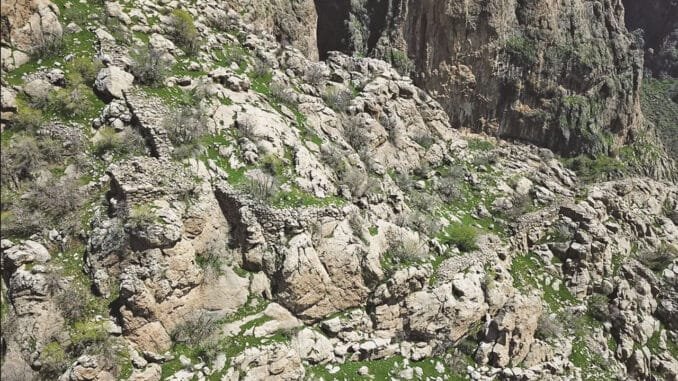 zagros-daglarindaki-esrarengiz-kazi-alani-ve-natounia-sehri-HG8wbTPC.jpg