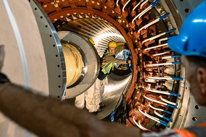 Akkuyu Nükleer Güç Santrali'nde Rotorun Başarıyla Yerleştirilmesi