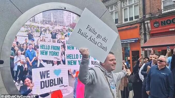 dublin-ve-new-yorkta-acilan-futuristik-portal-H3HBMszC.jpg