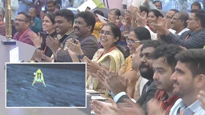 hindistanin-chandrayaan-3-ile-aya-basarili-inisi-sFMmjYyA.jpg