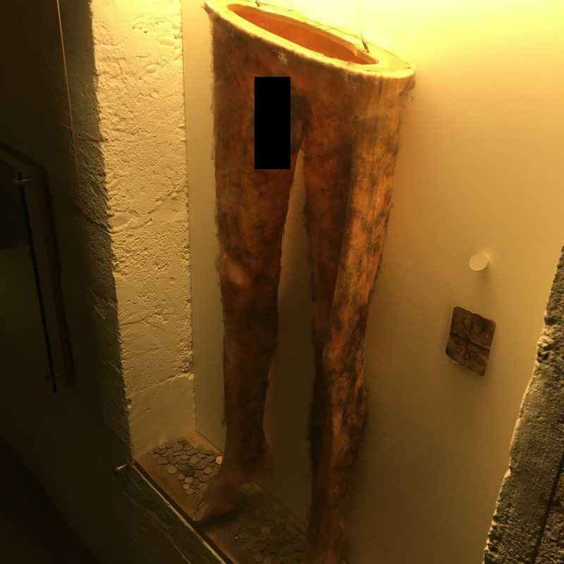 Nekro-Pantolon Efsanesi: Kıyametin Kıyafeti