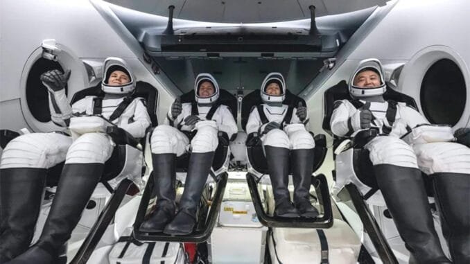 spacexin-crew-5-ekibi-dunyaya-guvenle-dondu-qcV44Kwf.jpg