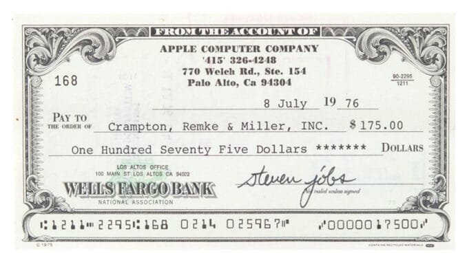 steve-jobs-tarafindan-imzalanmis-tarihi-cek-acik-artirmada-I7W1ESTP.jpg