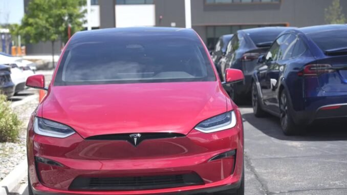 teslanin-geri-cagirma-uygulamasi-model-s-ve-model-x-araclari-D7bbIzli.jpg