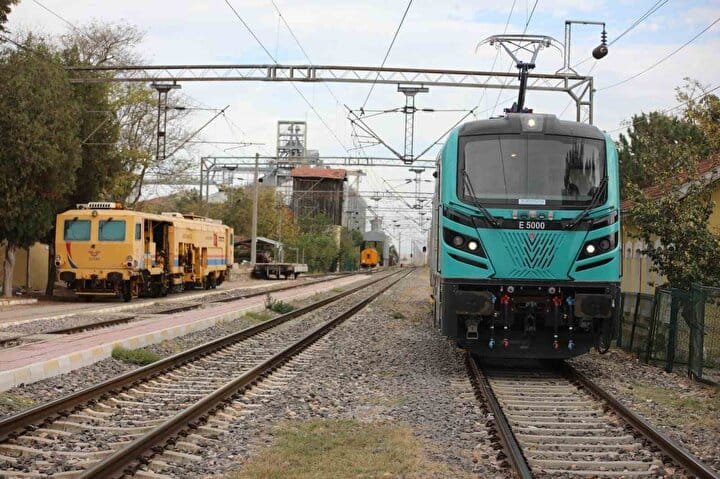 Ulaştırma ve Altyapı Bakanı Uraloğlu'ndan ESKİŞEHİR-5000 Projesi Açıklaması