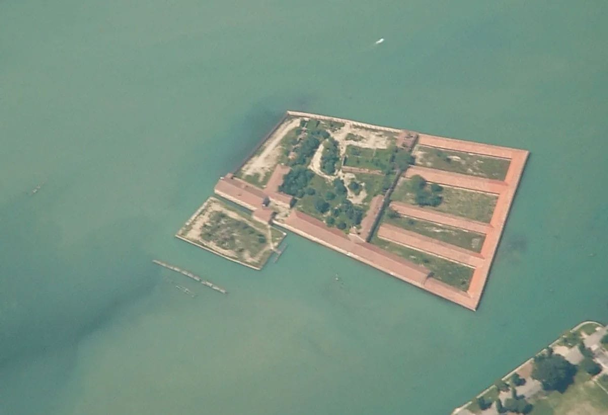 Venedik'in Gizemli Adası: Lazzaretto Vecchio